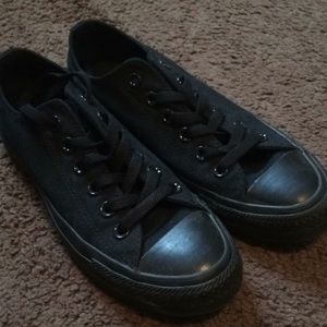 Black converse
